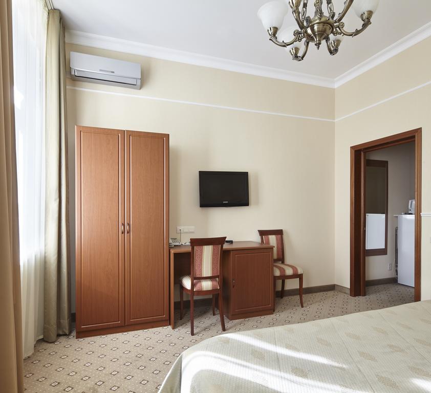 Bagration Hotel Moskau Zimmer foto